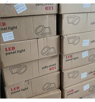 Đèn LED Ốp Trần Vuông 3 Chế Độ