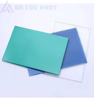 Tấm Polyvista Đặc Ruột