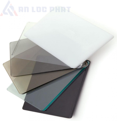 Tấm Polyvista Đặc Ruột